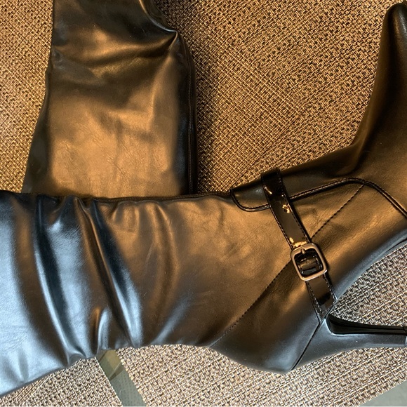 NEW | Timeless Black Boots - Picture 3 of 5